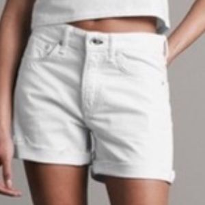 🛍️🎉Nwt Rag &Bone denim shorts with frayed legs 🛍️GREAT PRICE